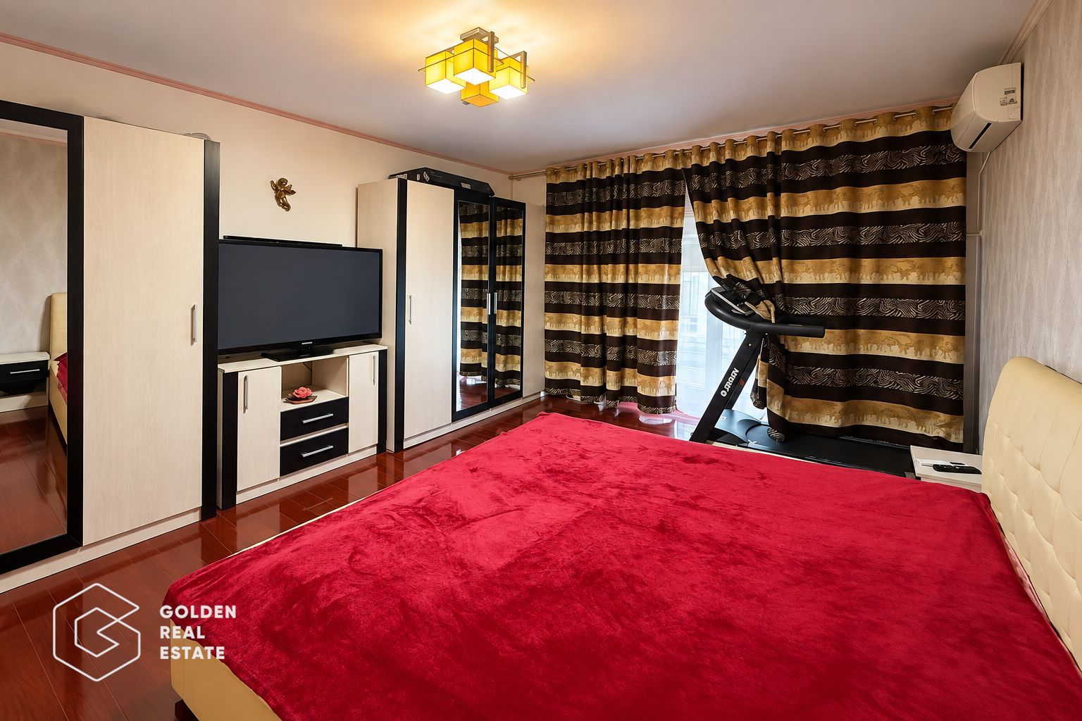 Casa individuala cu garaj si teren 556 mp, str Desseanu - Poză 7