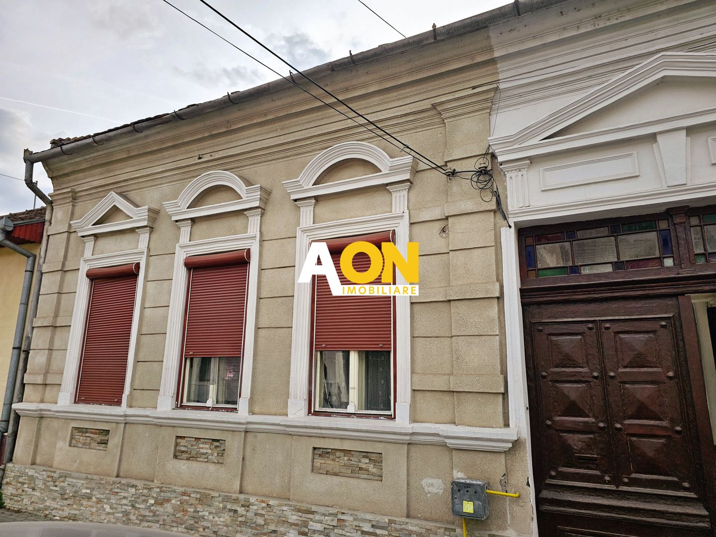 Casa 5 camere, 2 bai, 490 mp teren, Centru, pretabila pentru birouri - Poză 1