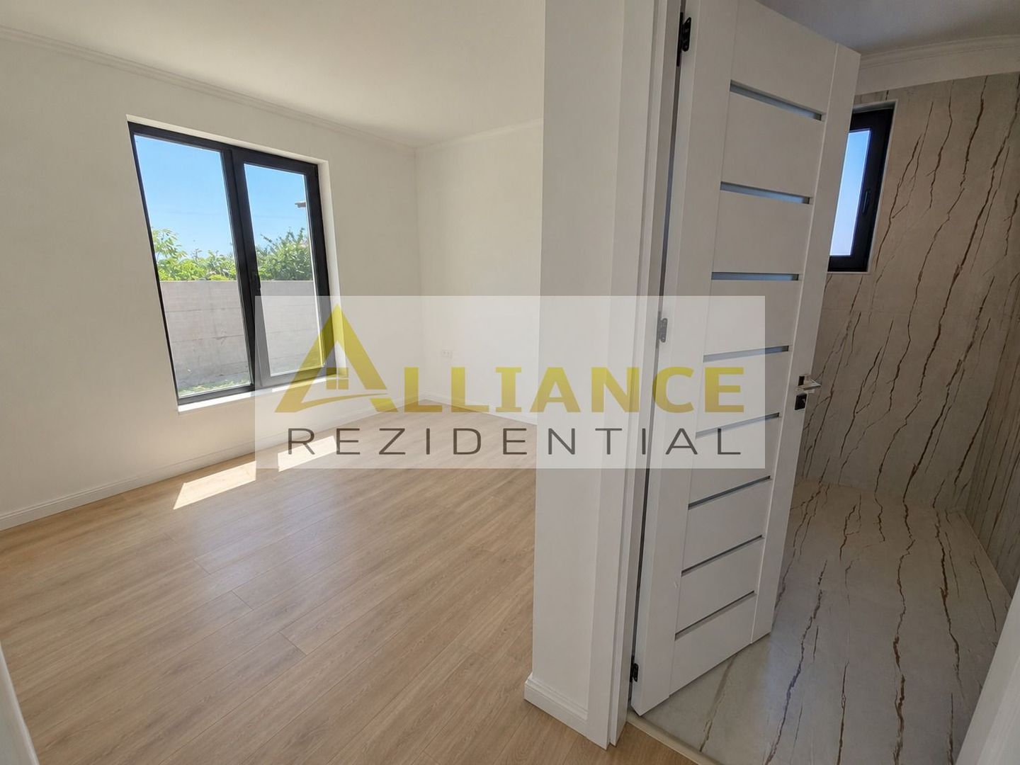 Casa 4 Camere | Zona linistita - Poză 5