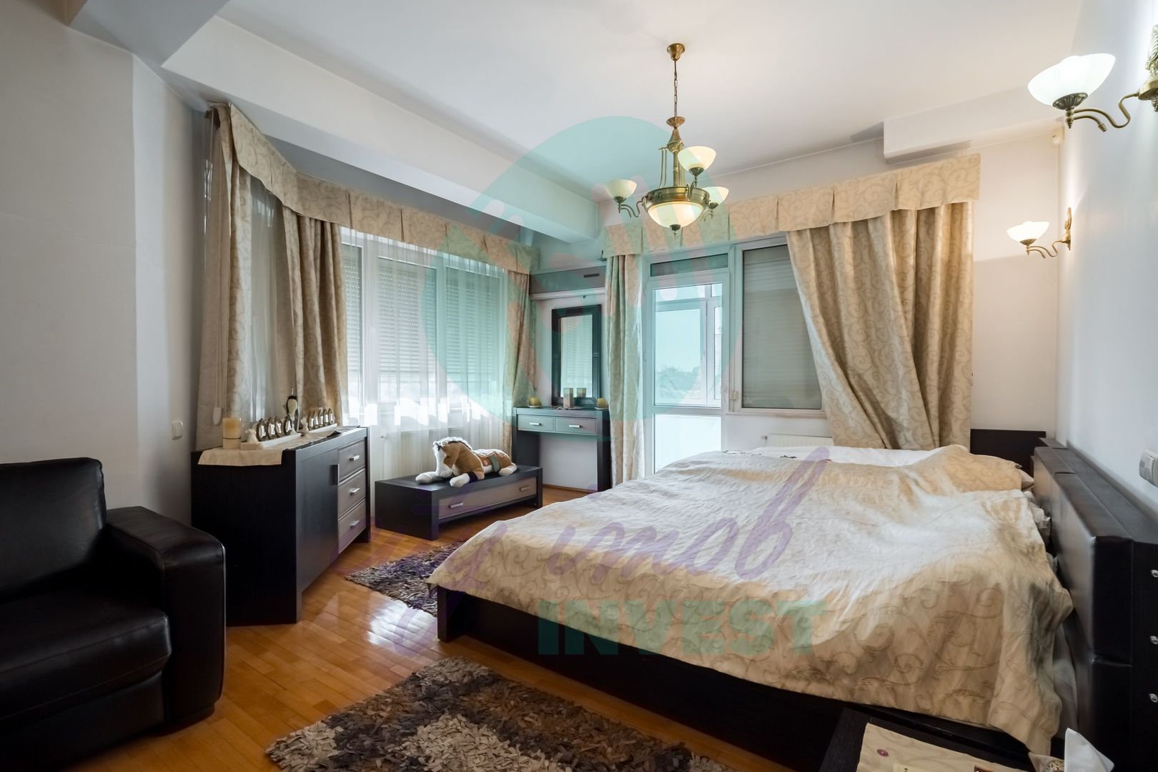 Vila spatioasa in zona Erou Iancu Nicolae - British School - Poză 15