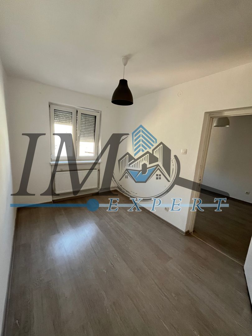 Apartament cu 3 camere renovat de vânzare in Sebeș - Poză 3
