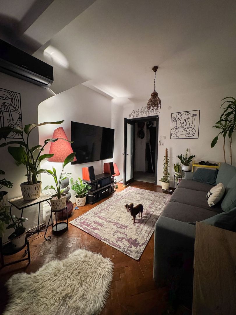 Apartament 2 camere - Domenii, etaj 2/2, centrala noua, curte, boxă, pod. - Poză 3