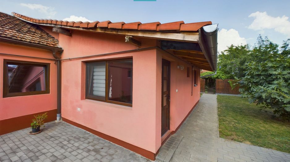 Casă cu 7 camere și 2 băi in Grădiște - Poză 21