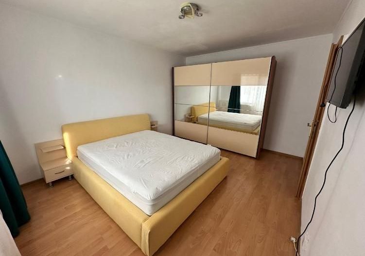 De inchiriat apartament cu 3 camere PRIMA INCHIRIERE, Eroii Revolutiei - Poză 2