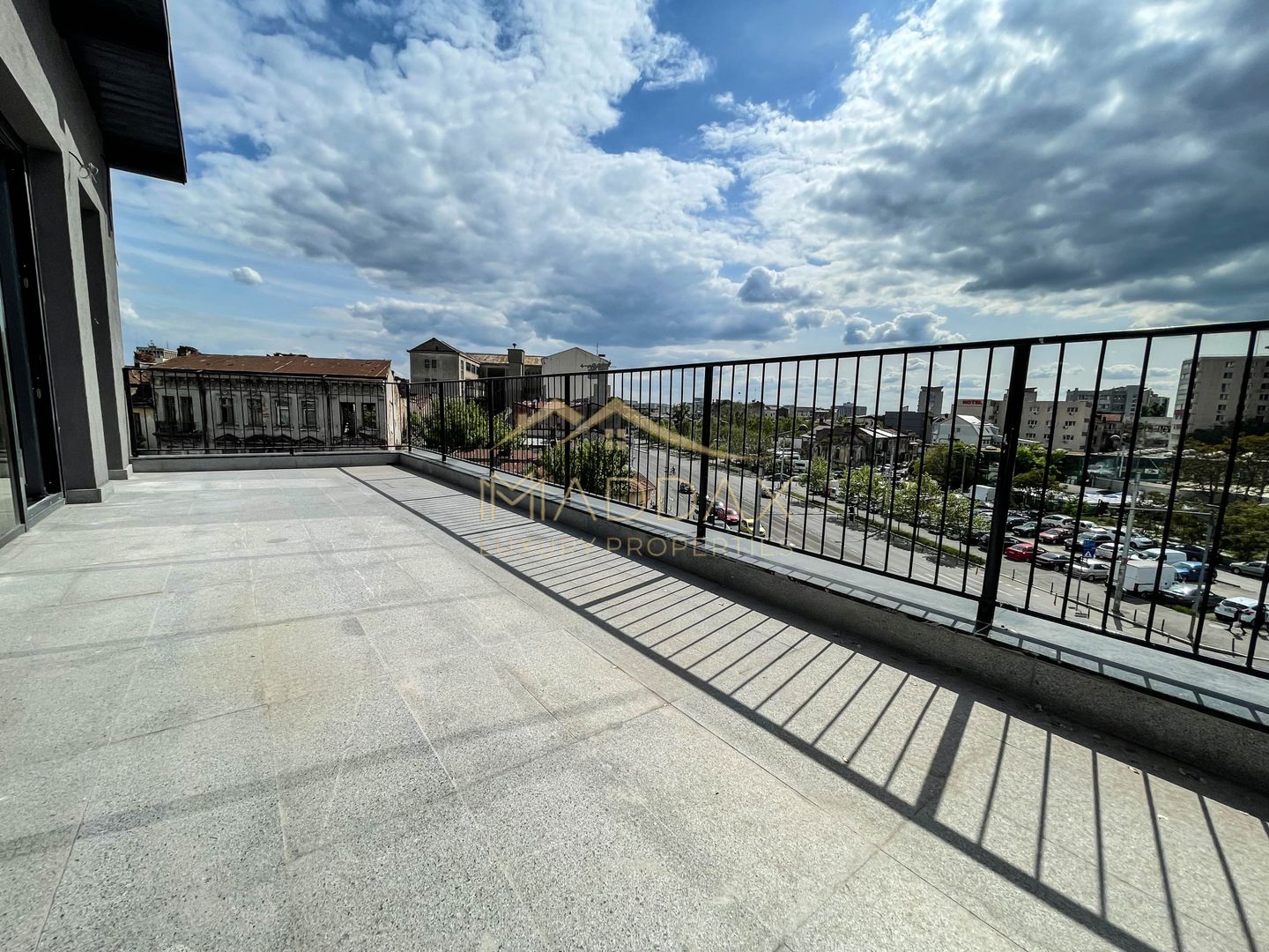 Spatiu comercial S+P+2E+M ***Prima Inchiriere*** - Poză 3