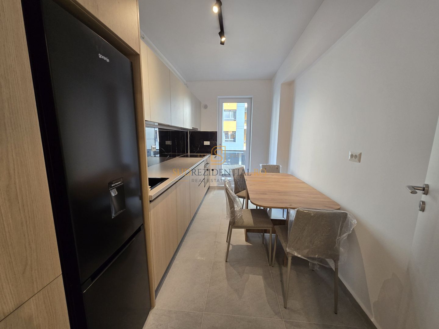 Apartament 2 camere, prima inchiriere - Aparatorii Patriei - Poză 3