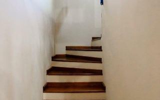 Casă complet mobilată P+1+M - Curte şi loc de parcare- - Poză 9