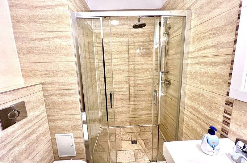 Apartament 2 camere Vila Sophia 1 - Vedere frontala la lac - - Poză 18