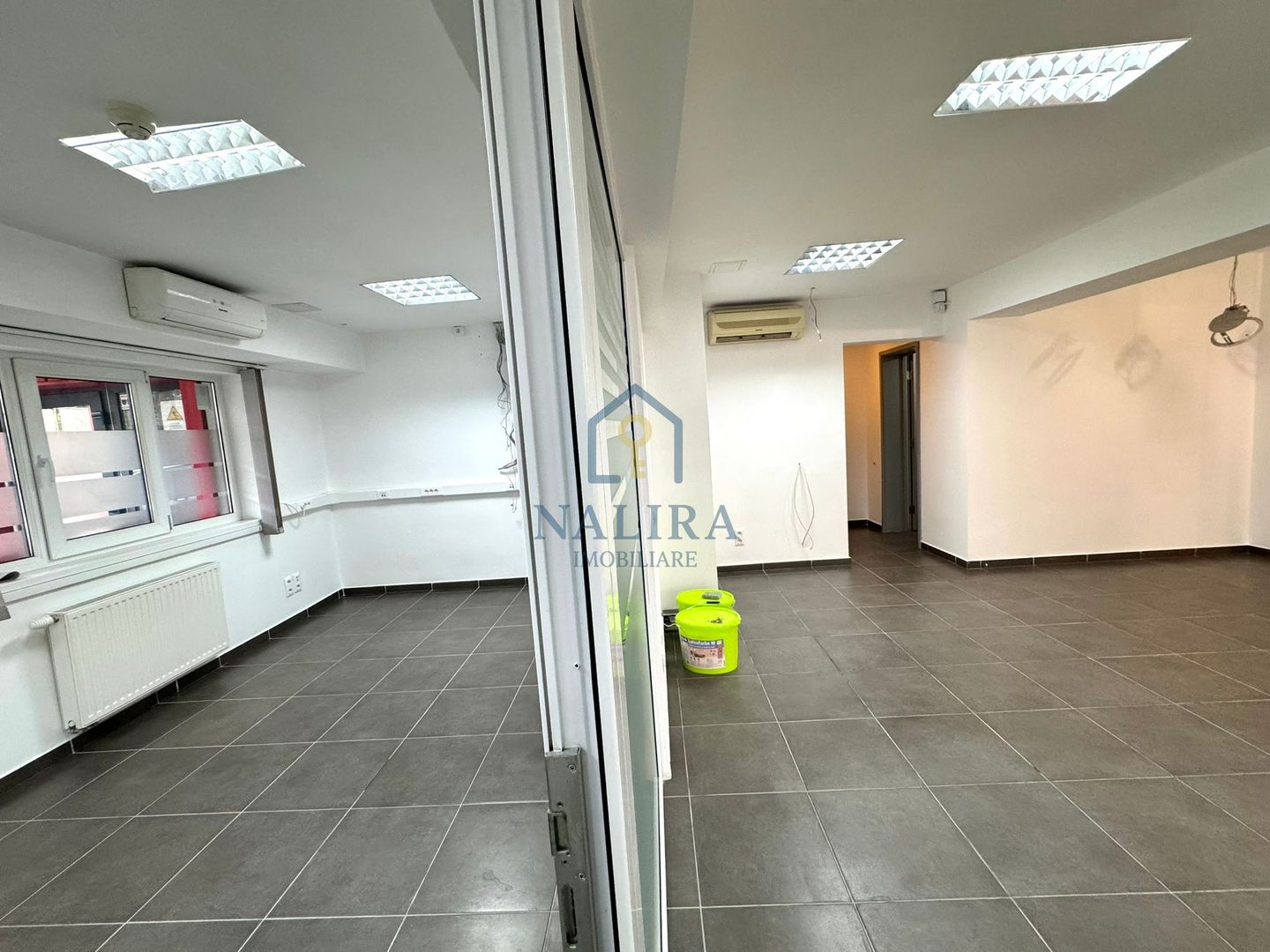 Spatiu comercial de inchiriat- parter - in cladire de birouri Olteniei - Poză 5