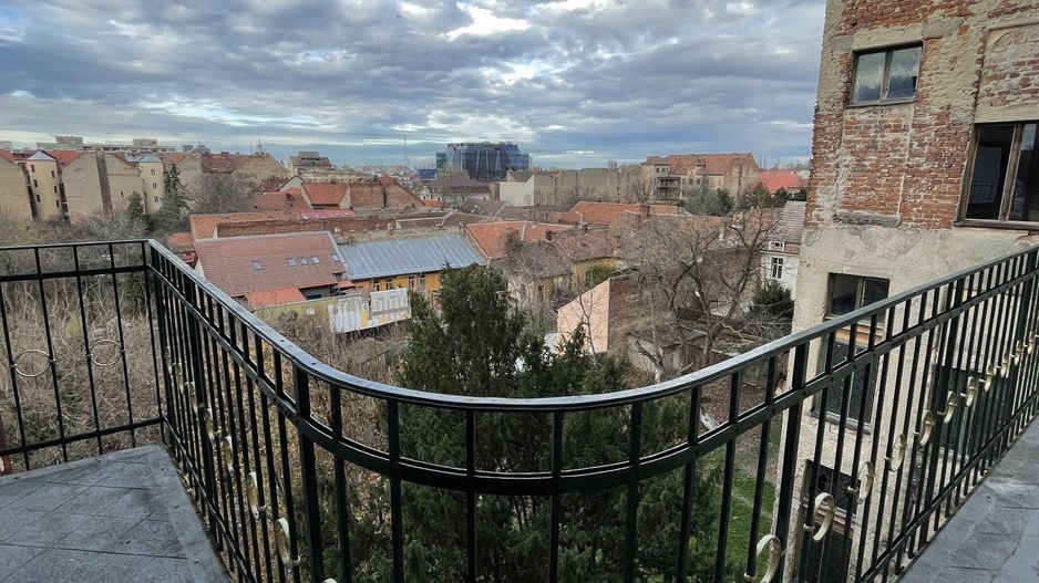 Apartament 5 camere , cladire istorica , renovat complet. - Poză 16