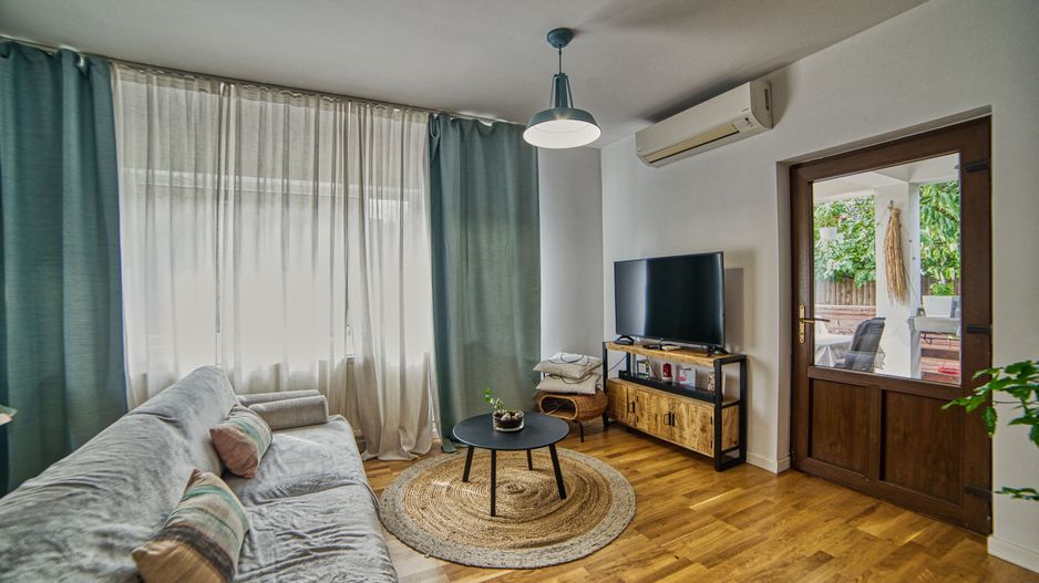 Casa complet mobilata 5 camere 3 bai curte generoasa - Poză 13