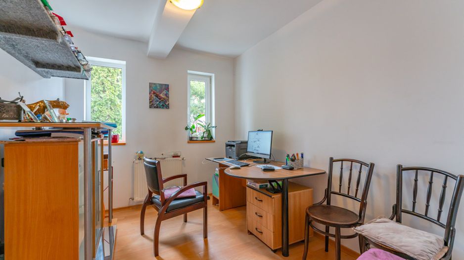 Casă spațioasă pentru familie în Hărman: 5 camere, 670 mp teren - Poză 9