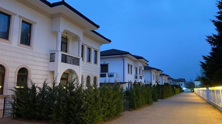 VILA CASA DE INCHIRIERE IN ZONA EROU IANCU NICOLAE PIPERA - Poză 9