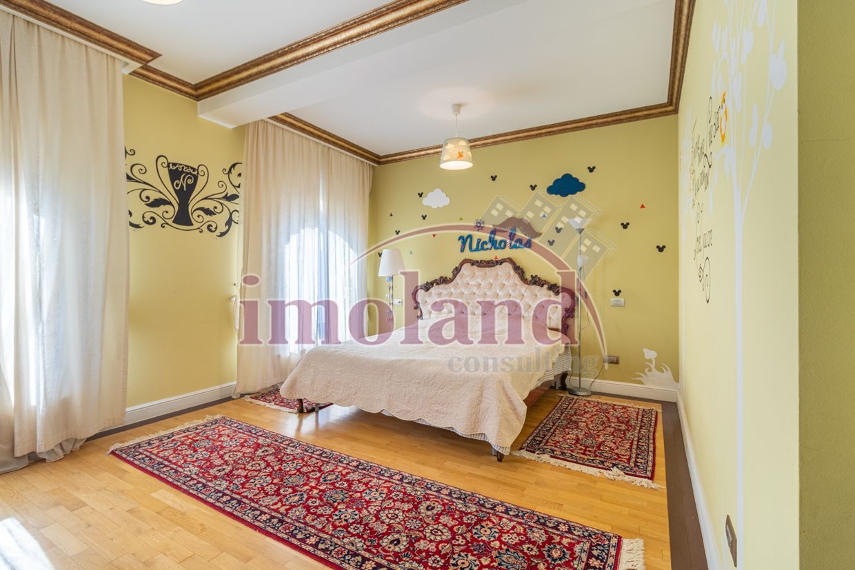 Vila cu piscina si garaj - 6 dormitoare - Pantelimon - Poză 30