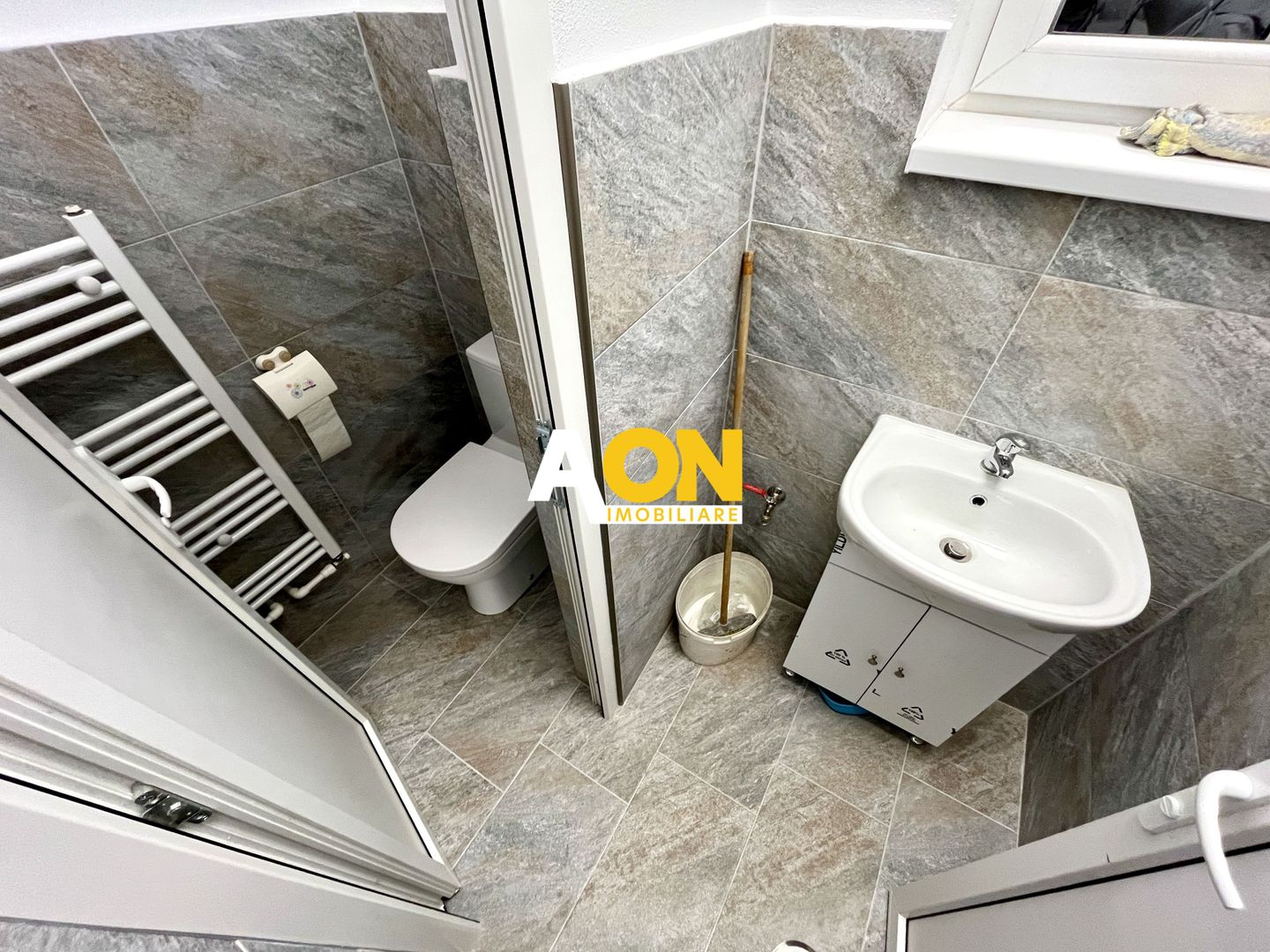 Spațiu Comercial, Trafic Pietonal, Complet Renovat - Poză 8