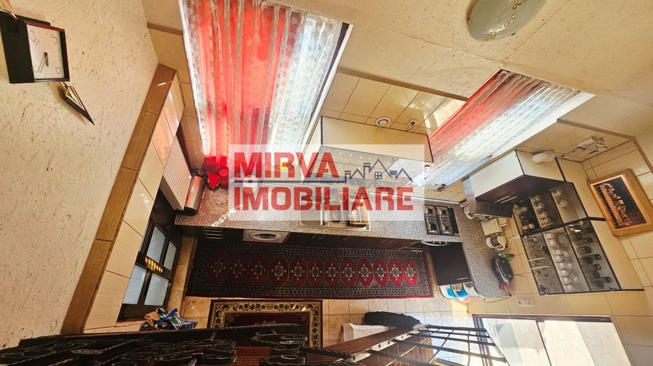 🏡 Casă spațioasă cu 9 camere în Strejnicu – pentru locuință, birouri - Poză 72