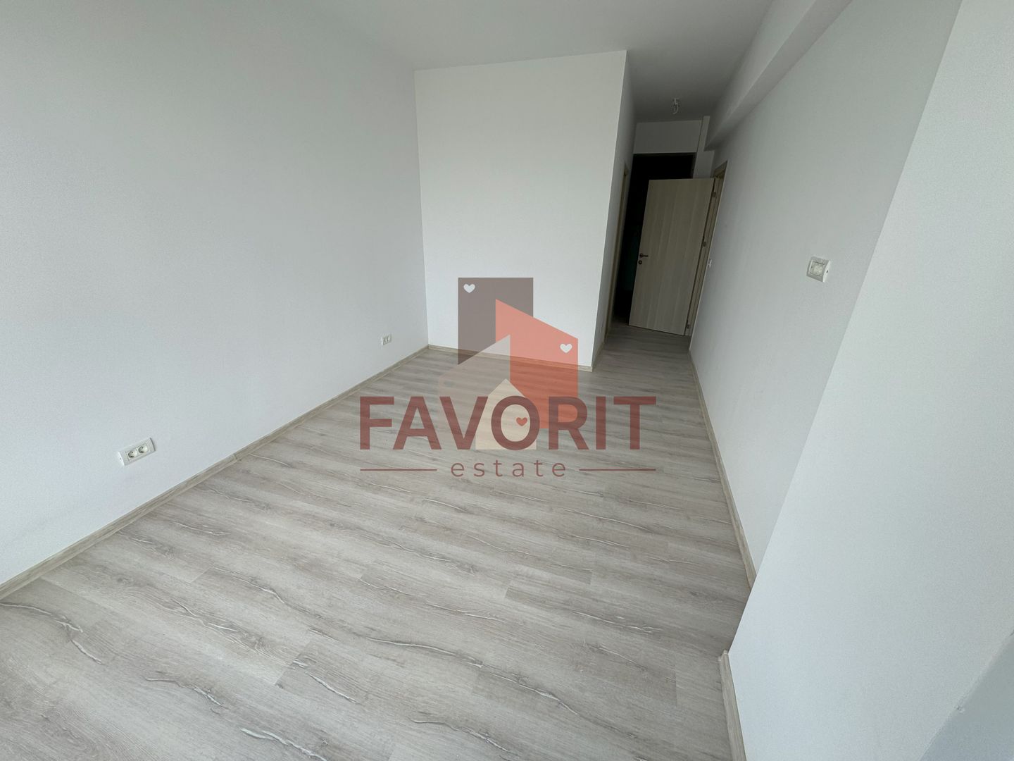 Langa ESO. 73 mp. Bloc nou cu lift. - Poză 7