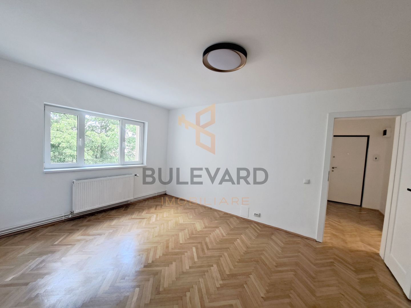 Apartament 3 camere zona Piata Cipariu! Renovat! - Poză 4