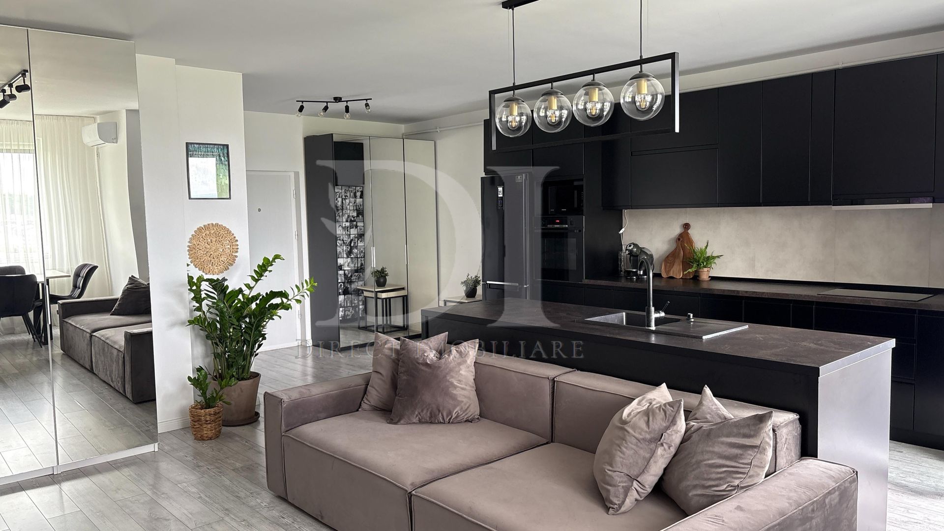 Aprtament la cheie / etaj intermediar / Zona Vivo - Poză 1