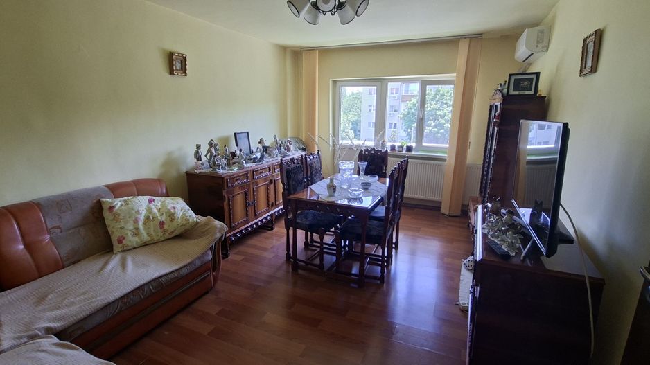 Apartament decomandat 3 camere - zona Torontalului - Poză 11