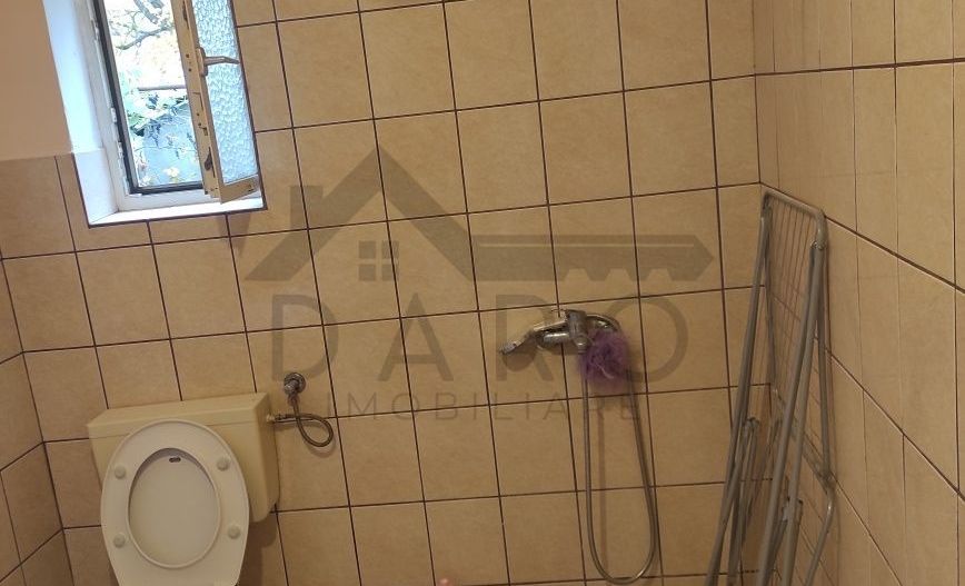 De inchiriat apartament la casa - Poză 5