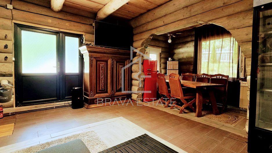 Cabană din lemn rotund, 210mp, ciubăr, jacuzzi, foișor, localitatea Băișoara - Poză 4