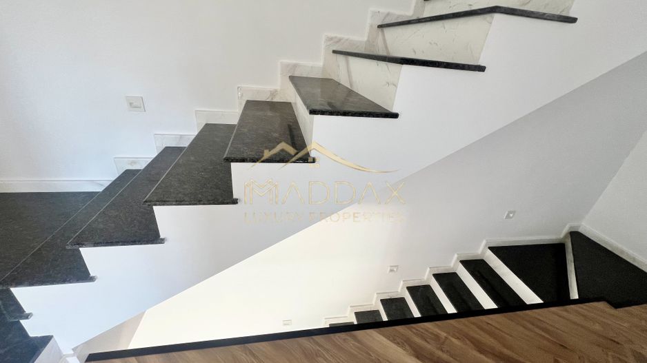 Vilă **6 camere  **451mp // Zona Iancu Nicolae - Poză 89