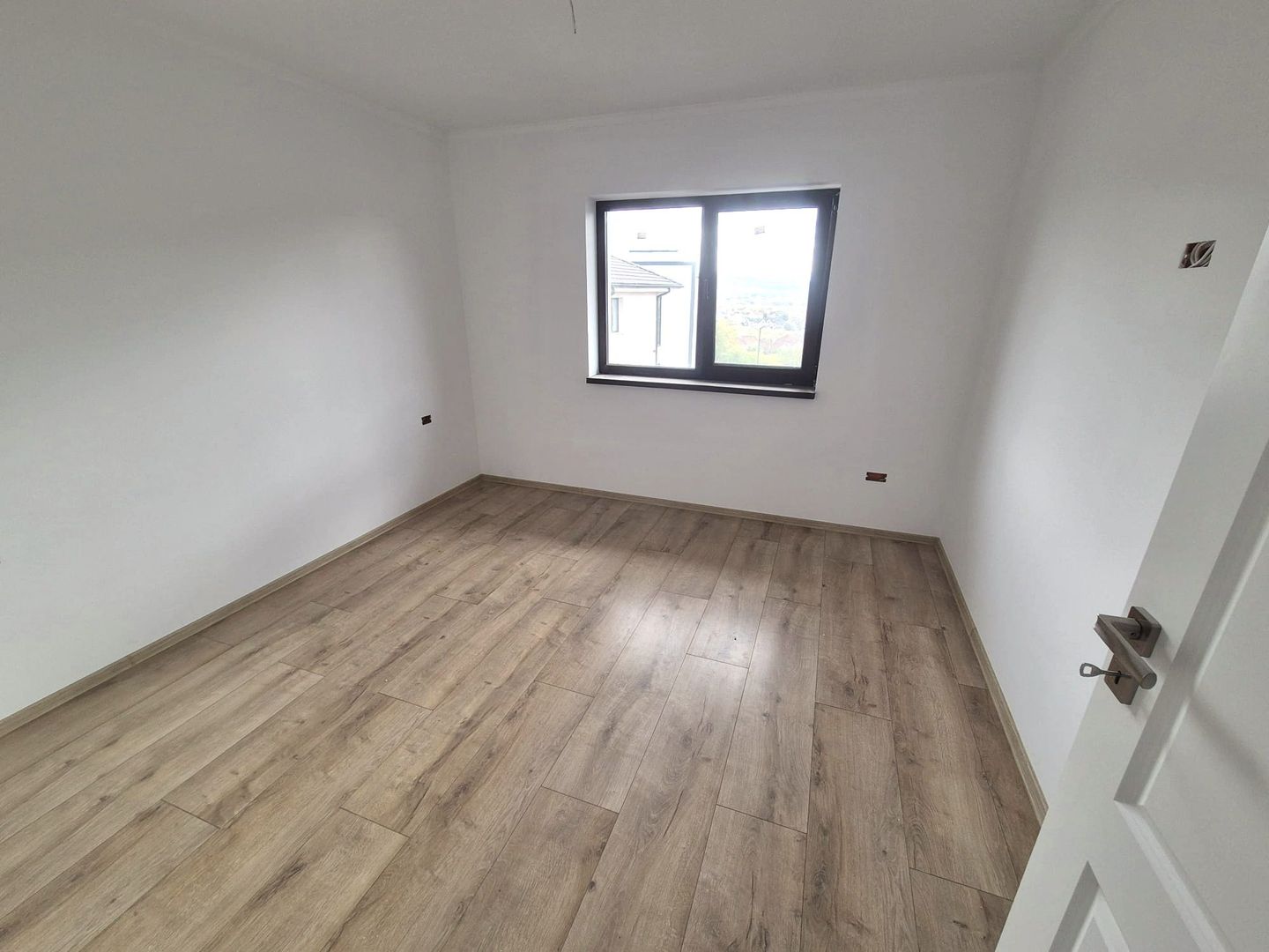 Casa noua individuala, P+E, Cetate, 120 mp, 3 bai - Poză 7