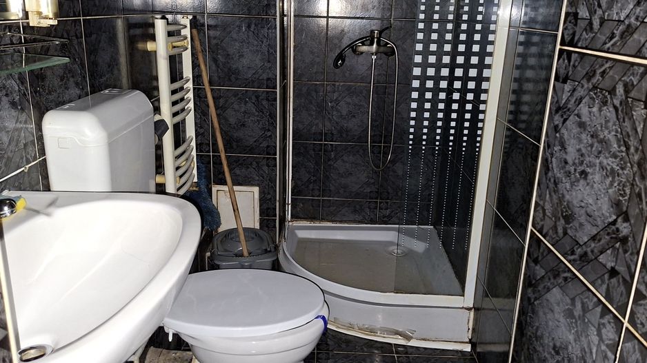 Apartament cu 3 camere - zona semicentrala - Poză 7