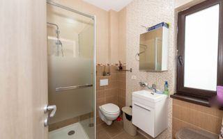 Vila in Tunari cu garaj si spatii de depozitare - Poză 20