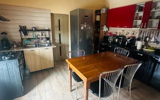 Casa pe principala in Giarmata  737mp teren - Poză 6