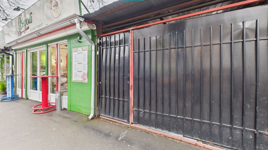 Proprietate cu potențial excepțional de investiție - Poză 1