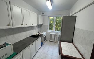 # Inchiriez camera (fata) Ap3 camere Podu Ros Decomandat - Poză 3