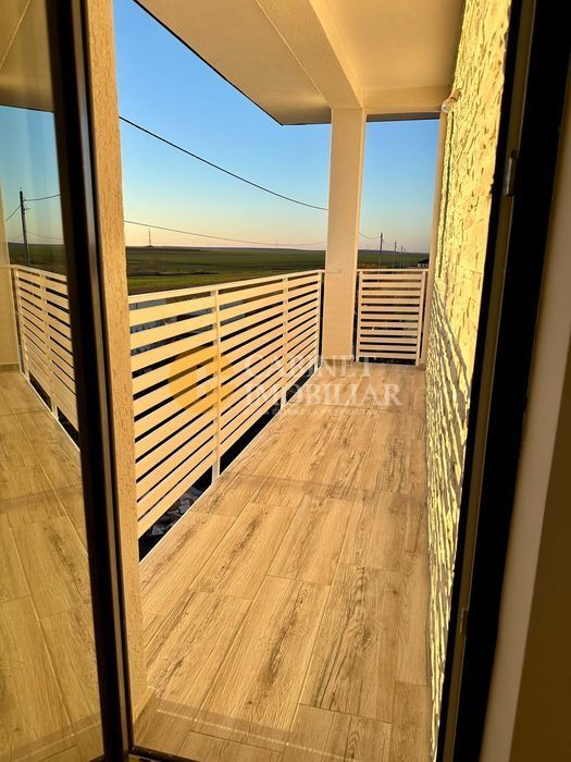 Casa 5 camere - 2 bai - P+1 - La asfalt - 120mp utili - Poză 2