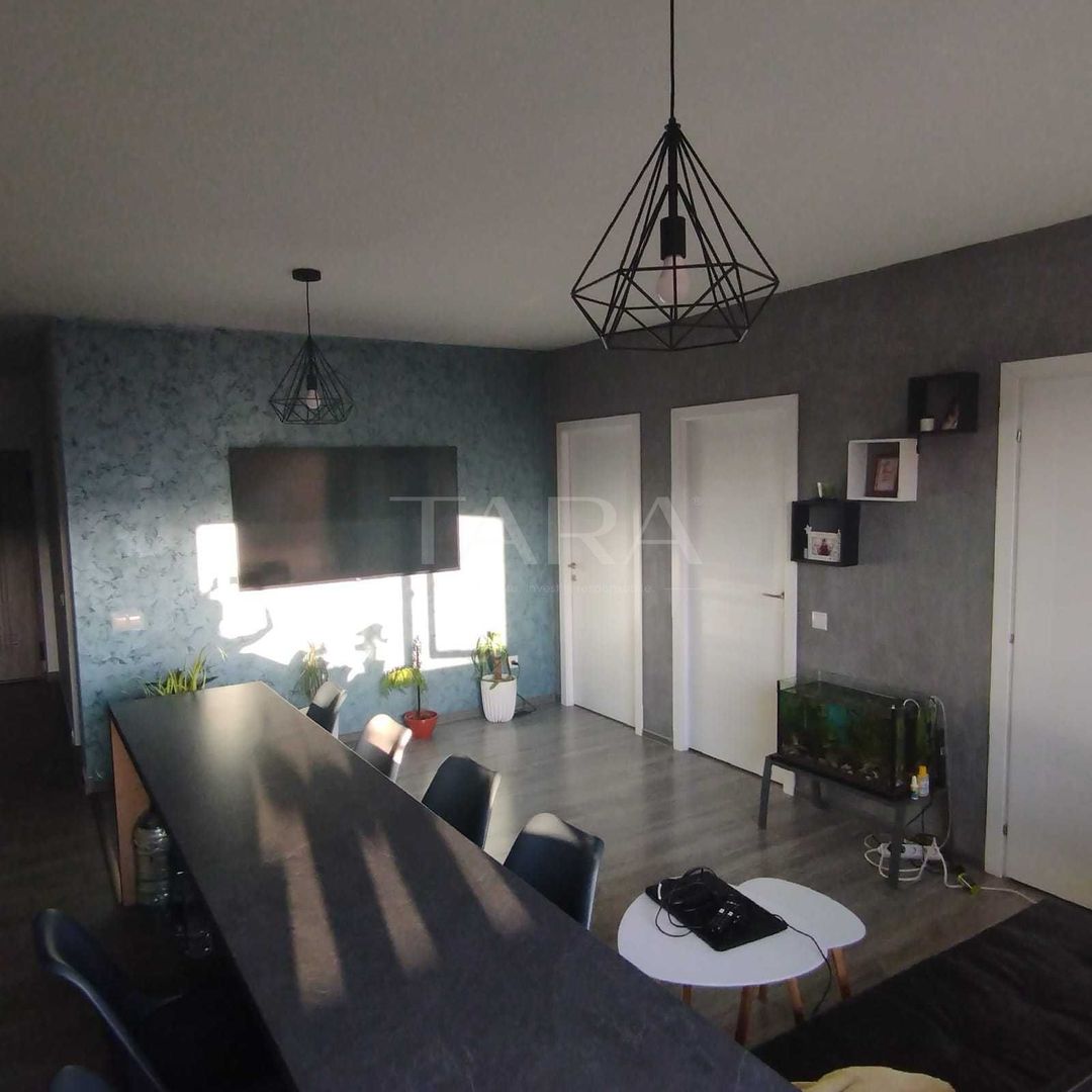 Vanzare apartament pe 2 nivele, orientare Sudica. - Poză 3