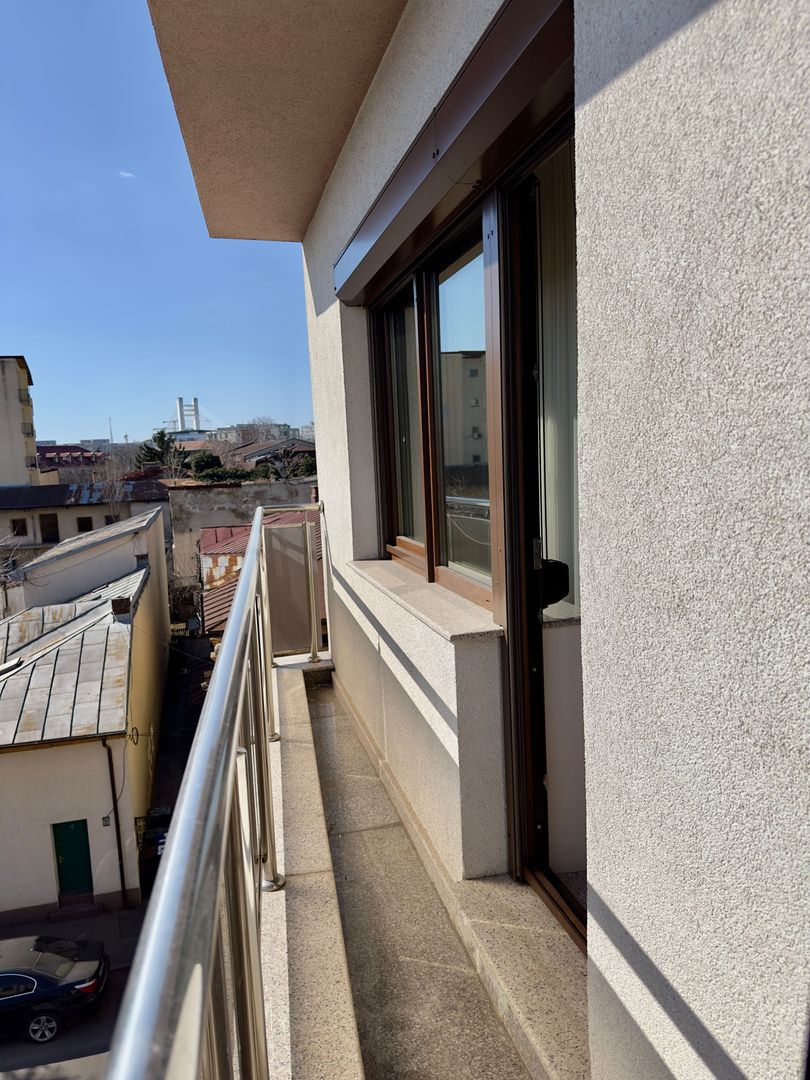 Apartament 3 camere, bloc nou, centrala proprie, parcare subterana inclusa. - Poză 18