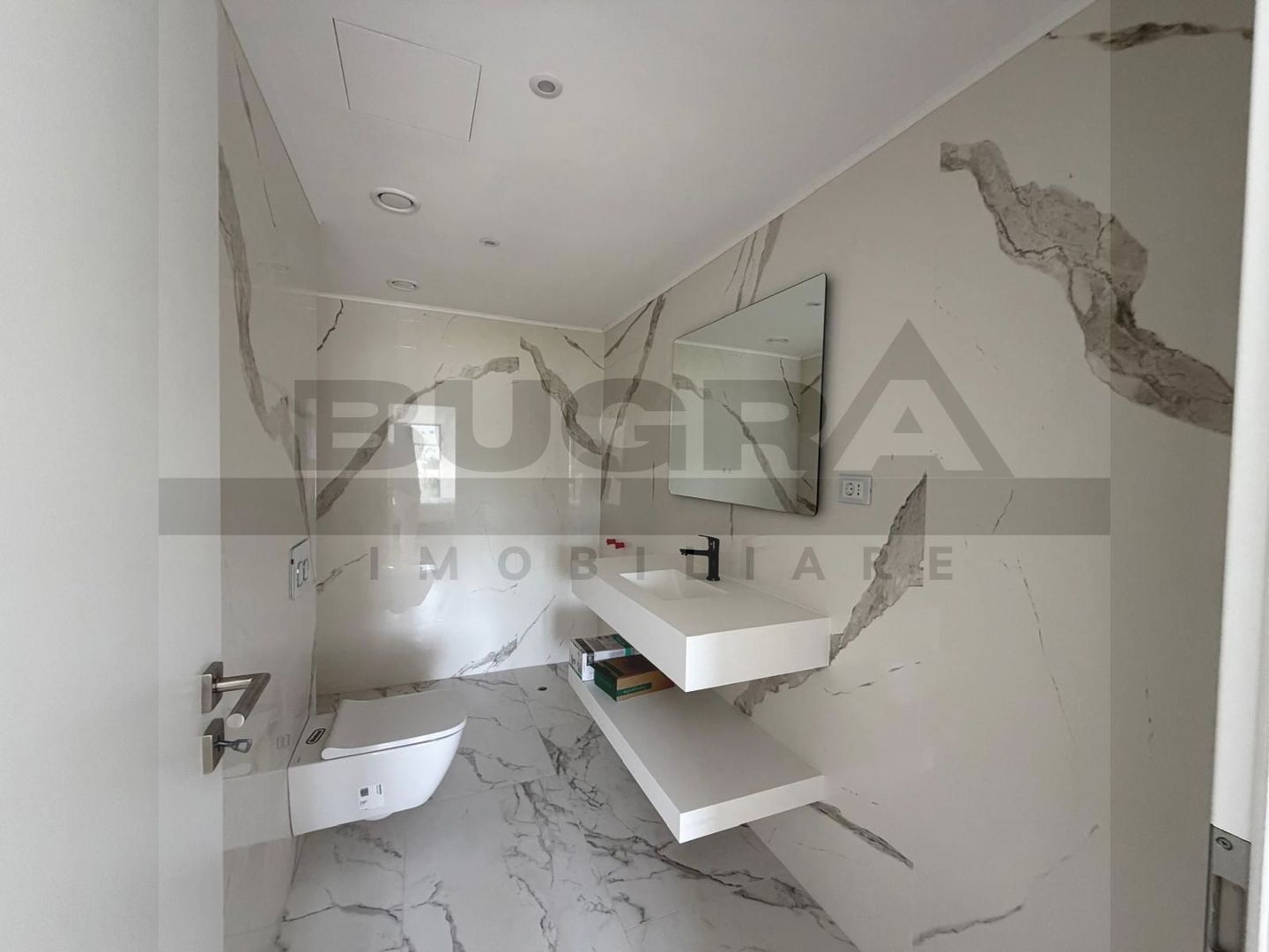 Apartament 4 camere modern, prima inchiriere, garaj, zona UMF - Poză 9
