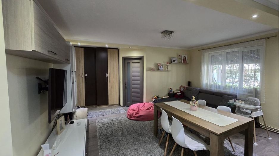 Vand Apartament 3 camere Solidaritatii - Poză 1