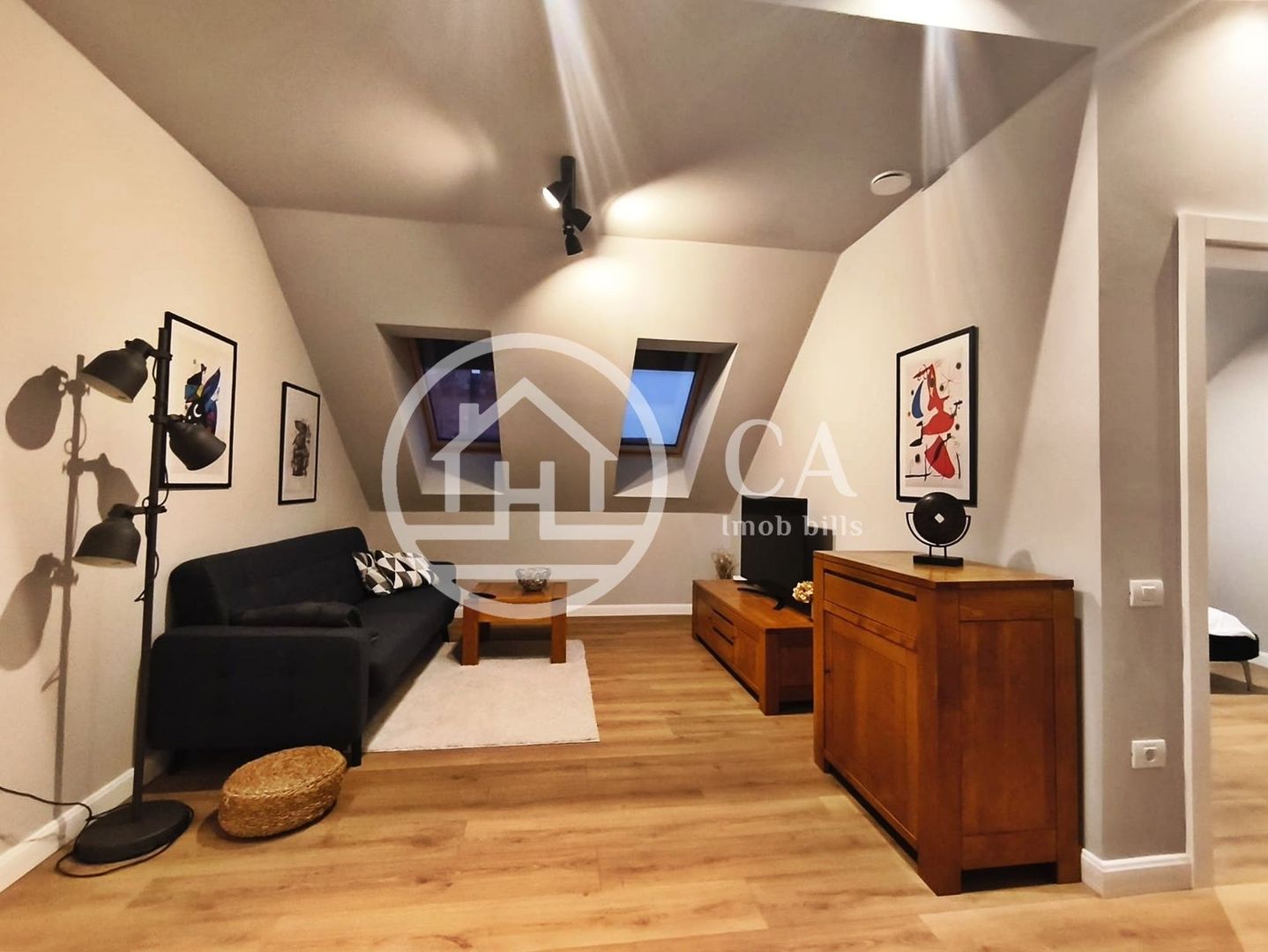 Apartament la casa, de inchiriat cu 3 camere Ultracentral, Oradea - Poză 2