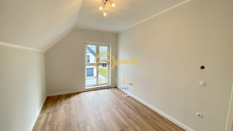 Casa intabulata, finisata LA CHEIE- Talmaciu, zona cu peisaj superb - Poză 18