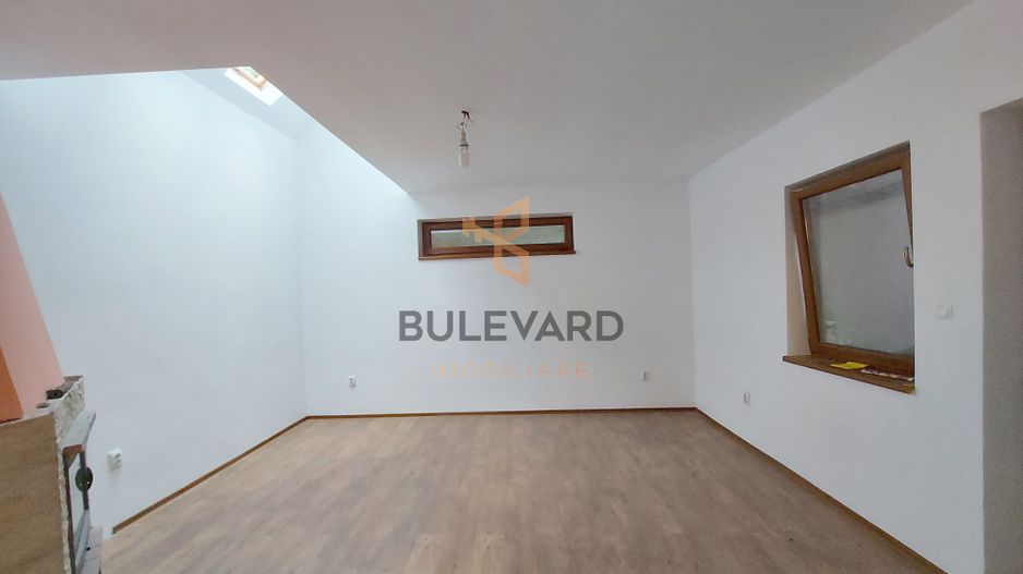 Casa individuala+ birou/spatiu comercial pe Strada 1 Mai! - Poză 6