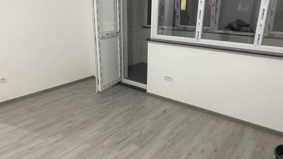 apartament 3 camere, RENOVAT 100 %, totul nou - Poză 5