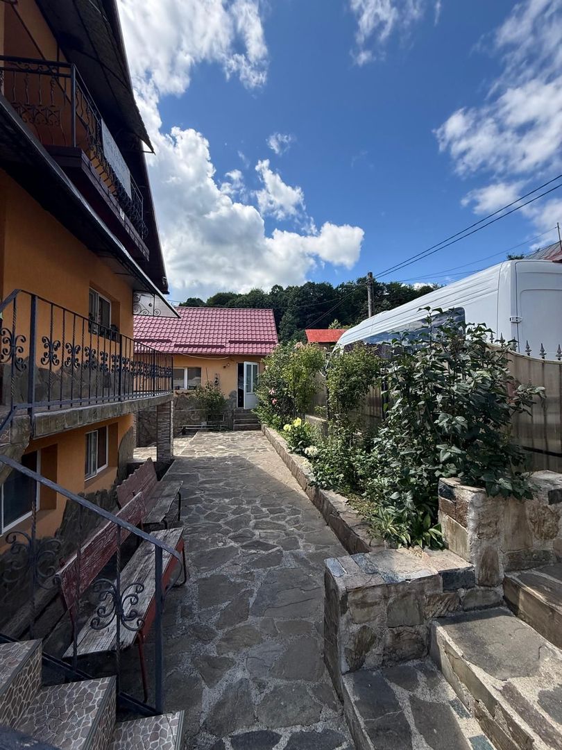 Vila S+P+1,+ garaj inchis + terasa si teren intravilan 6300 mp - Poză 54