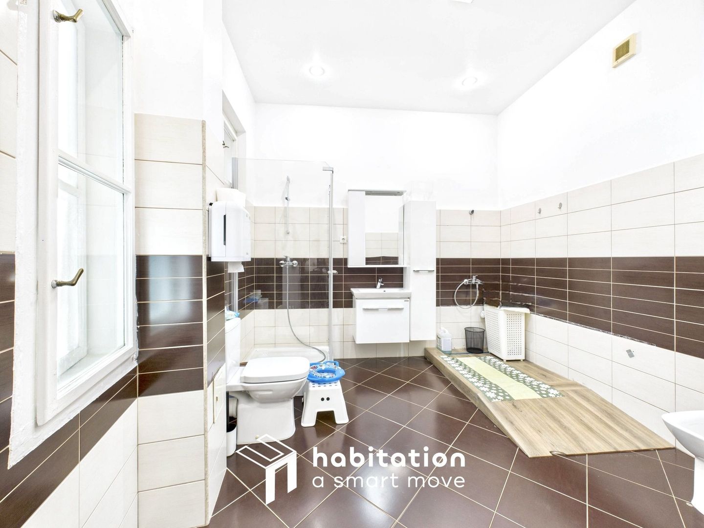 Casă de vânzare în zona Lunei – ideală pentru locuit sau investiție! - Poză 10