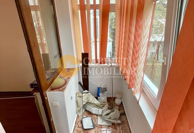 Apartament cu 3 camere - Etaj 1 - Bloc Fara Risc - Podu Ros - Poză 6