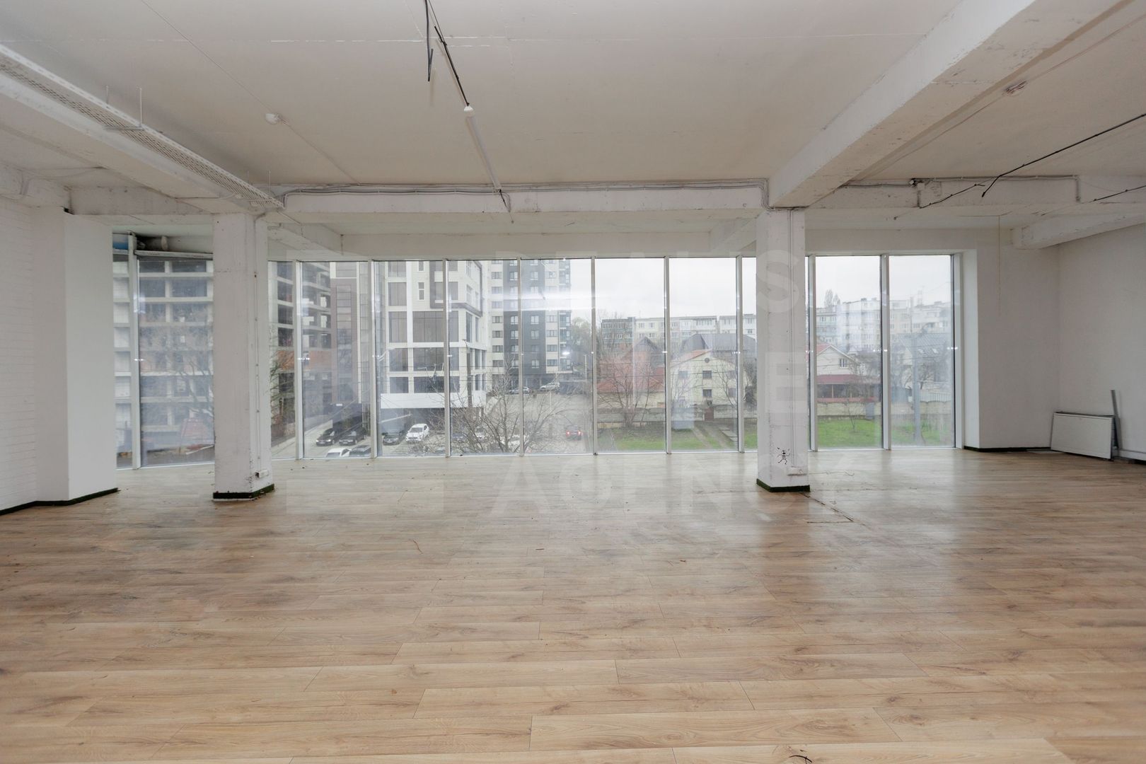 Chirie, spațiu de birouri, 400 mp, bd. Alba Iulia, Buiucani - Poză 10