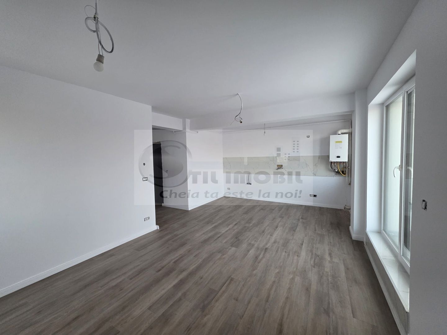 Apartament 2 camere + terasa + loc parcare subteran - Pacurari - Poză 1