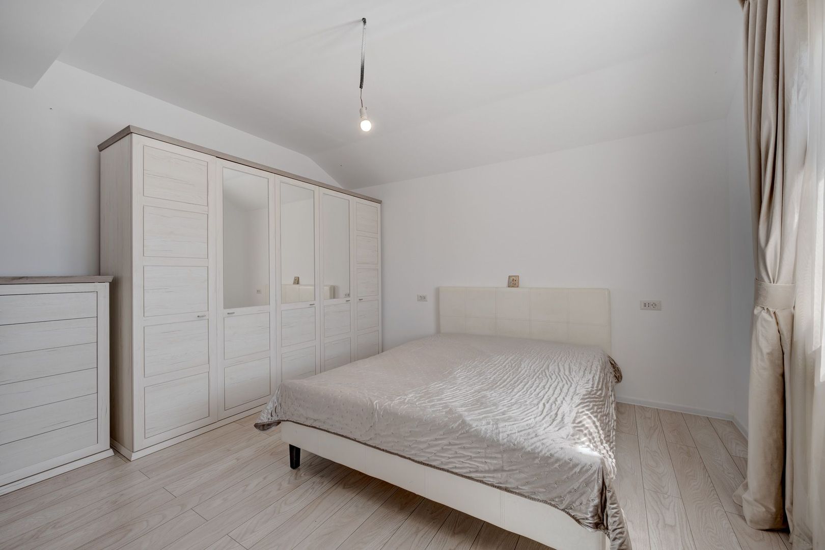 Casa cu Mesteceni!  Complex Lalelelor Domnești - Poză 44