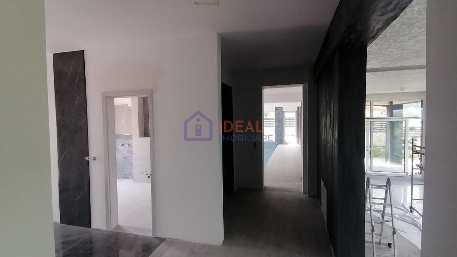 Casa  Exclusivista cu piscina si 1200 mp de teren, in Cisnadie - Poză 19