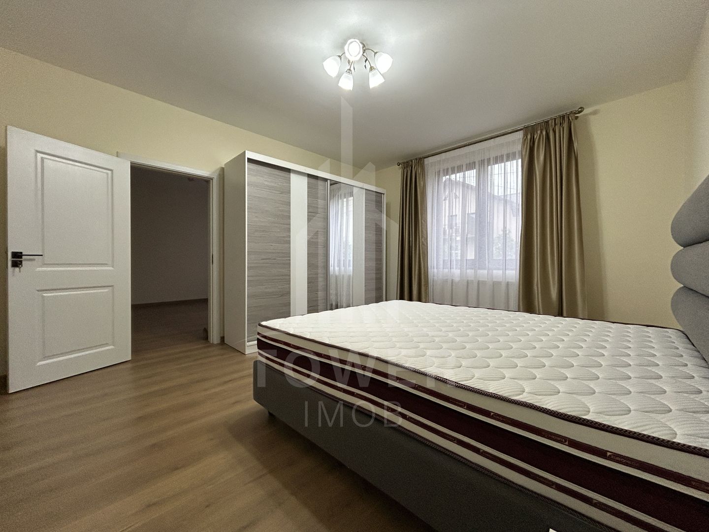 Casă de închiriat curte proprie, subsol pod, garaj - Central - Poză 2